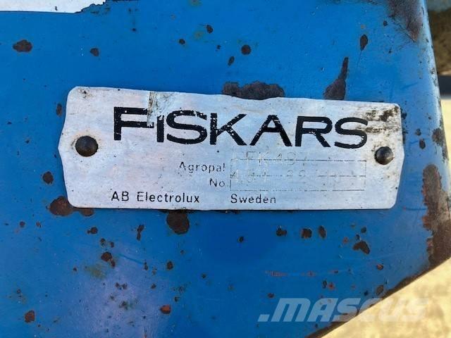 Fiskars FFK 497 Reversible ploughs