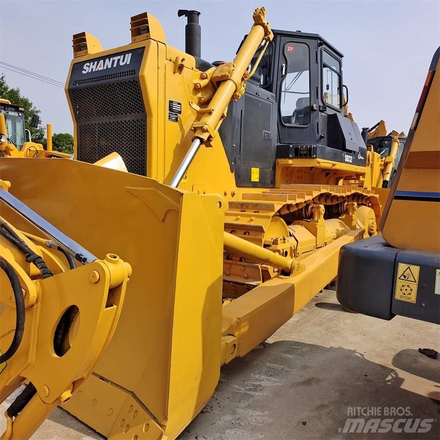 Shantui SD 32 Crawler dozers