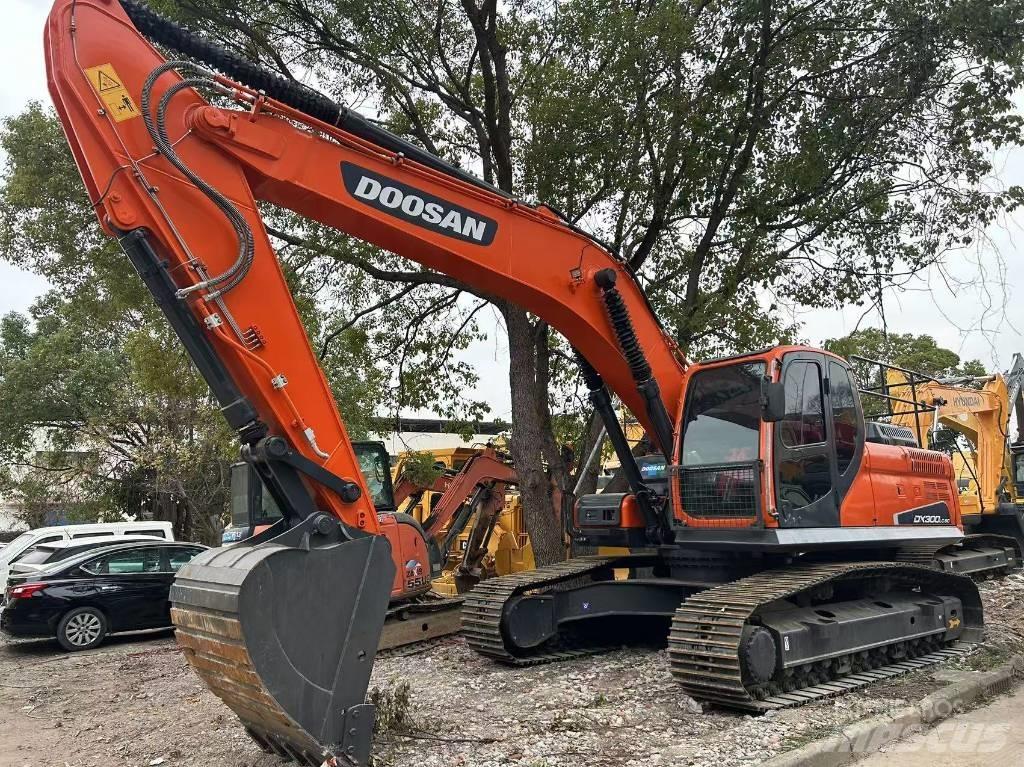 Doosan DX 300 LC Crawler excavators