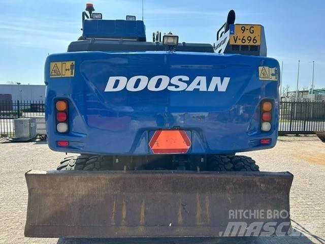 Doosan DX 170 W Wheeled excavators