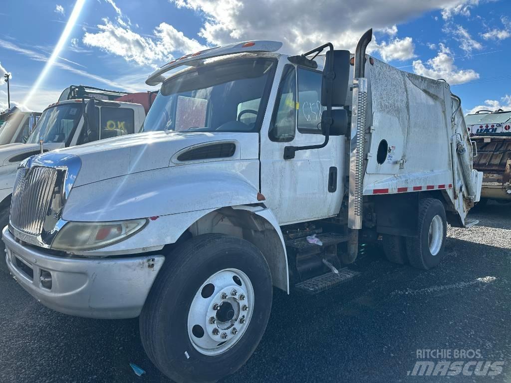 International 4300 Waste trucks