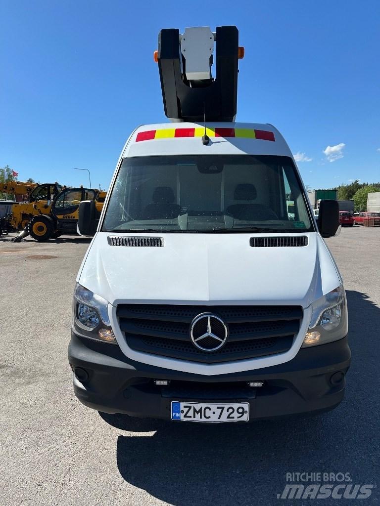 VERSALIFT VDT-170-F Truck mounted platforms