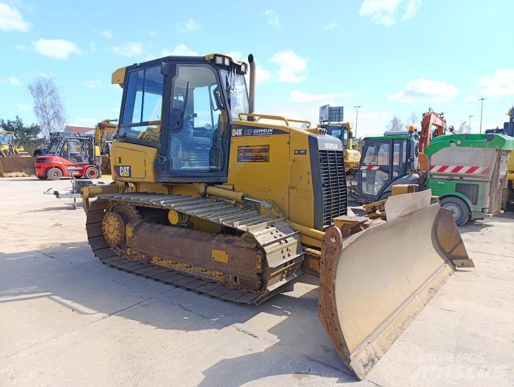 CAT D 4 K Crawler dozers
