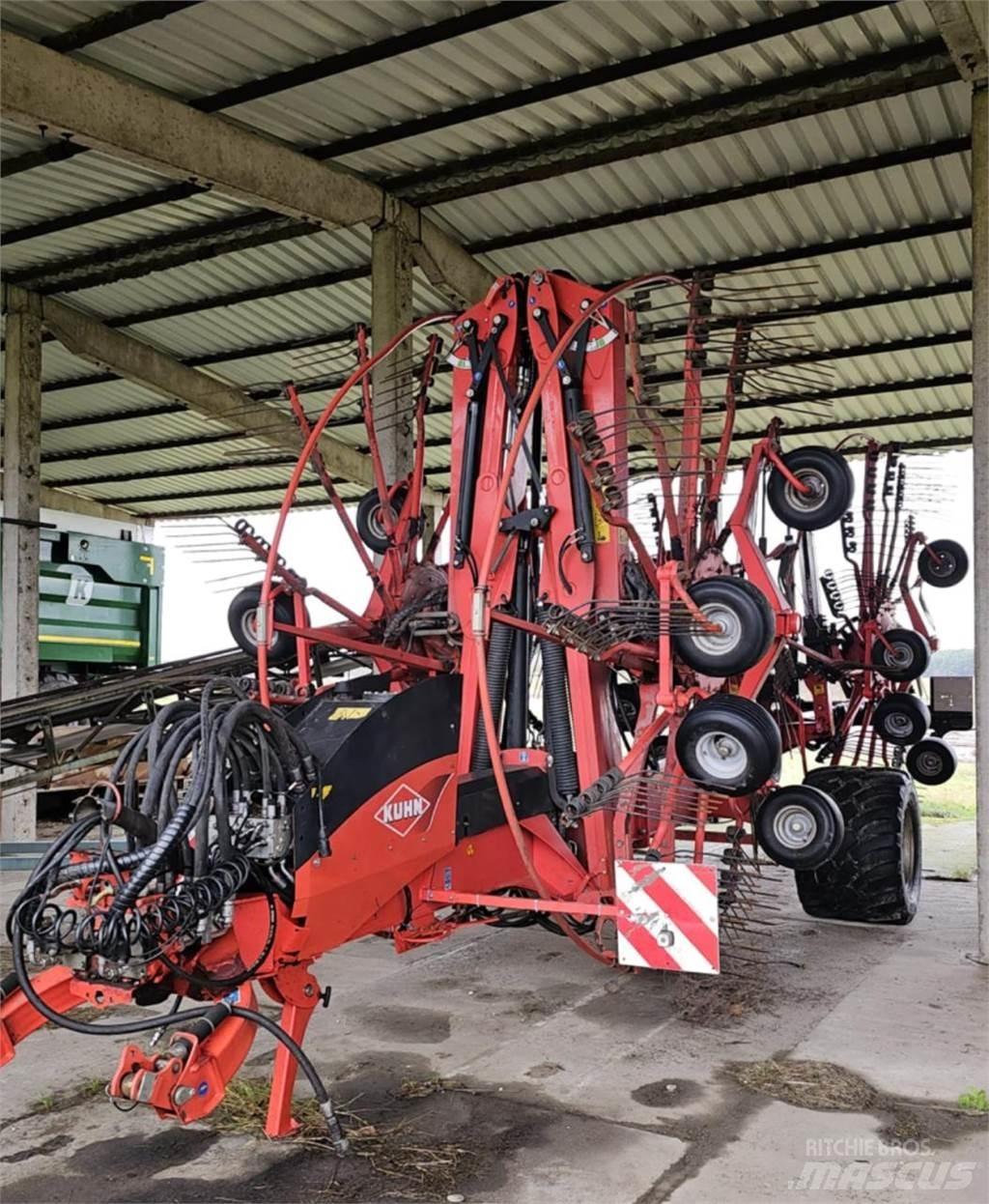 Kuhn GA 15131 Windrowers
