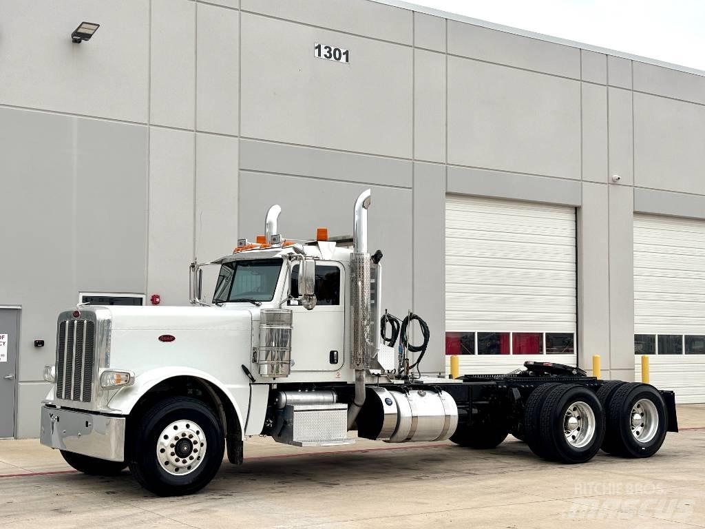 Peterbilt 389 Prime Movers