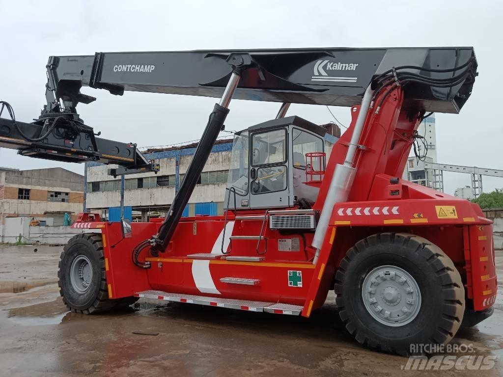 Kalmar DRF 450 Reach stackers