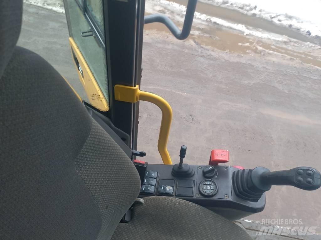 Volvo EW 140 D Wheeled excavators