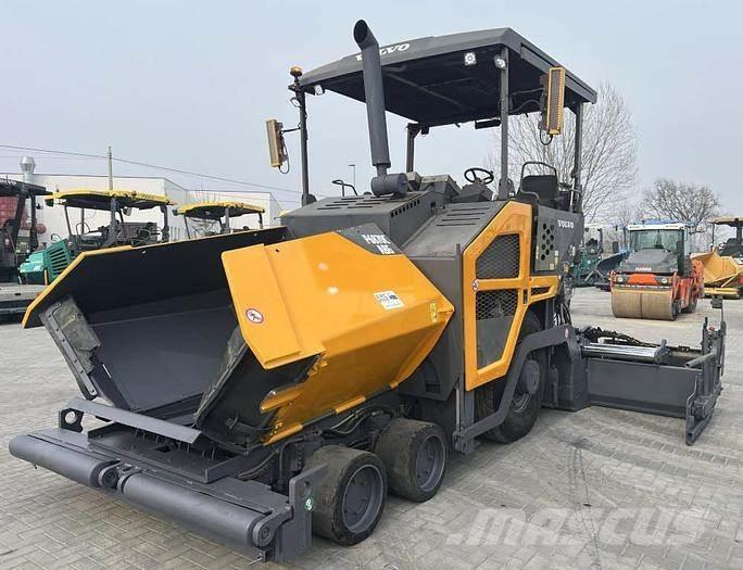 Volvo P 6870C Asphalt pavers