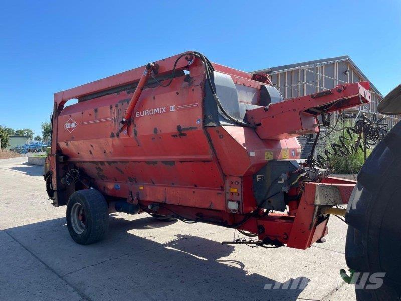 Kuhn Euromix B Feed mixer