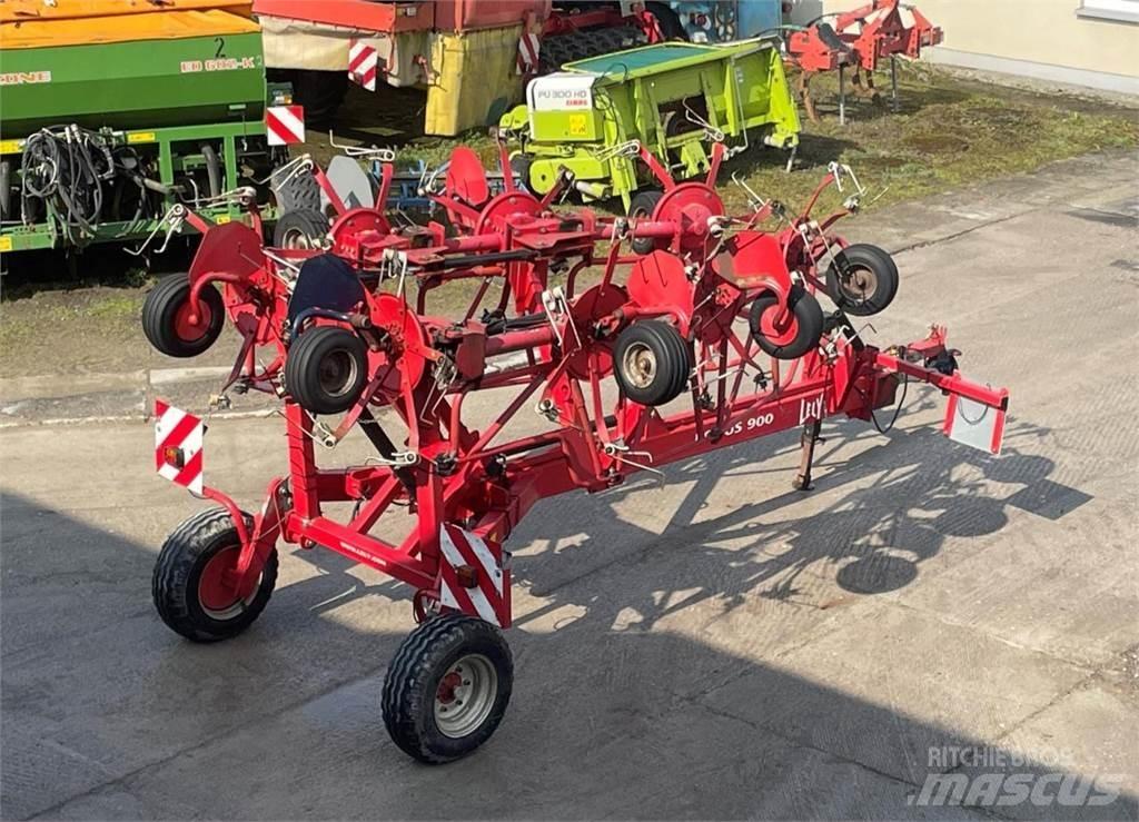 Lely Lotus 900P Rakes and tedders