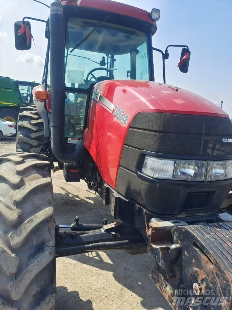 Case IH FARMALL 1404 Tractors