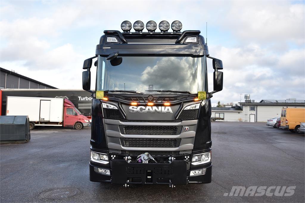 Scania R590 8X4 Hook lift trucks