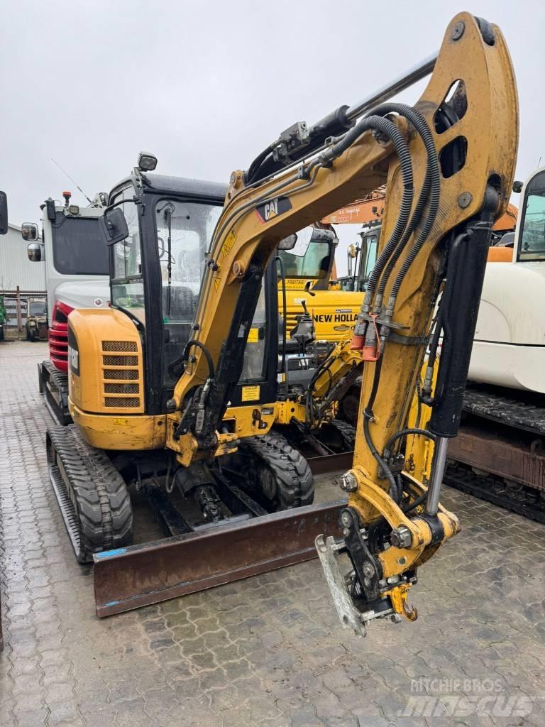 CAT 302.7 D Mini excavators < 7t (Mini diggers)