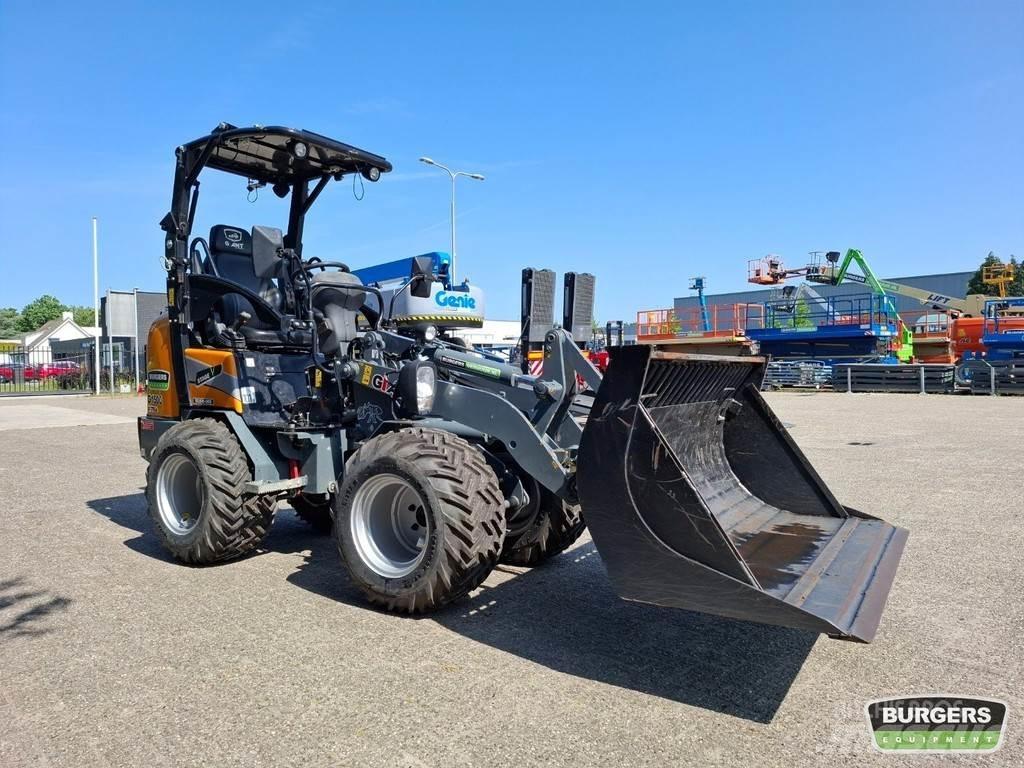 GiANT G1500 X-TRA Mini loaders