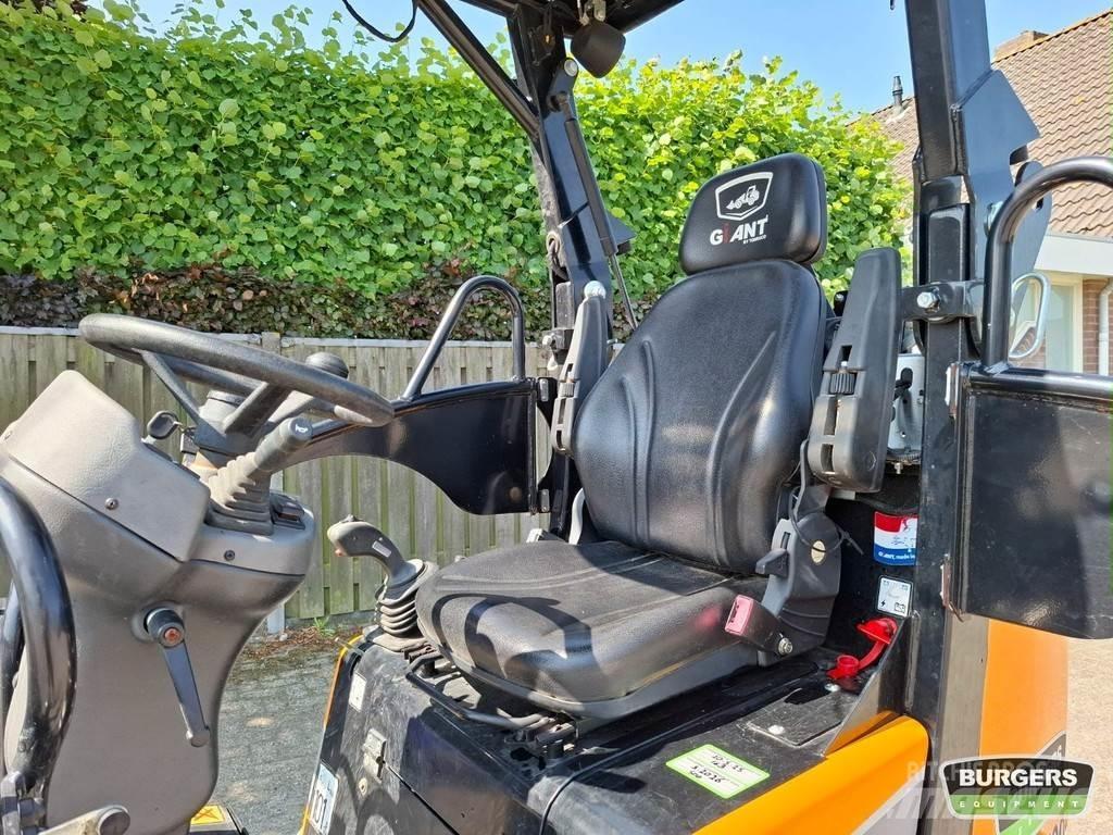 GiANT G1500 X-TRA Mini loaders