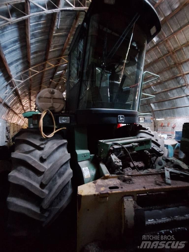 John Deere 6850 Forage harvesters