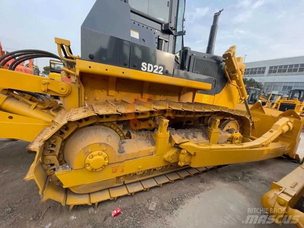 Shantui SD 22 Crawler dozers