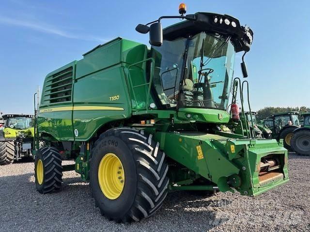 John Deere T 550 Combine harvesters