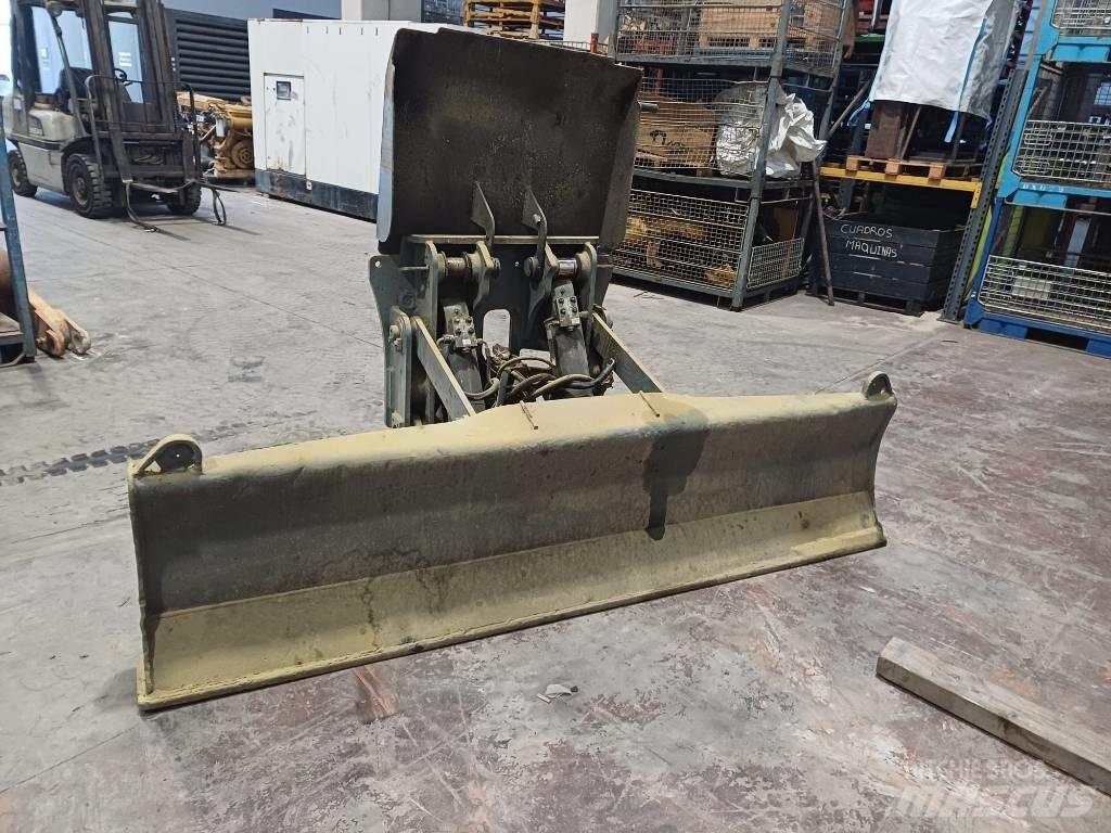 Volvo EW 180 D Blades