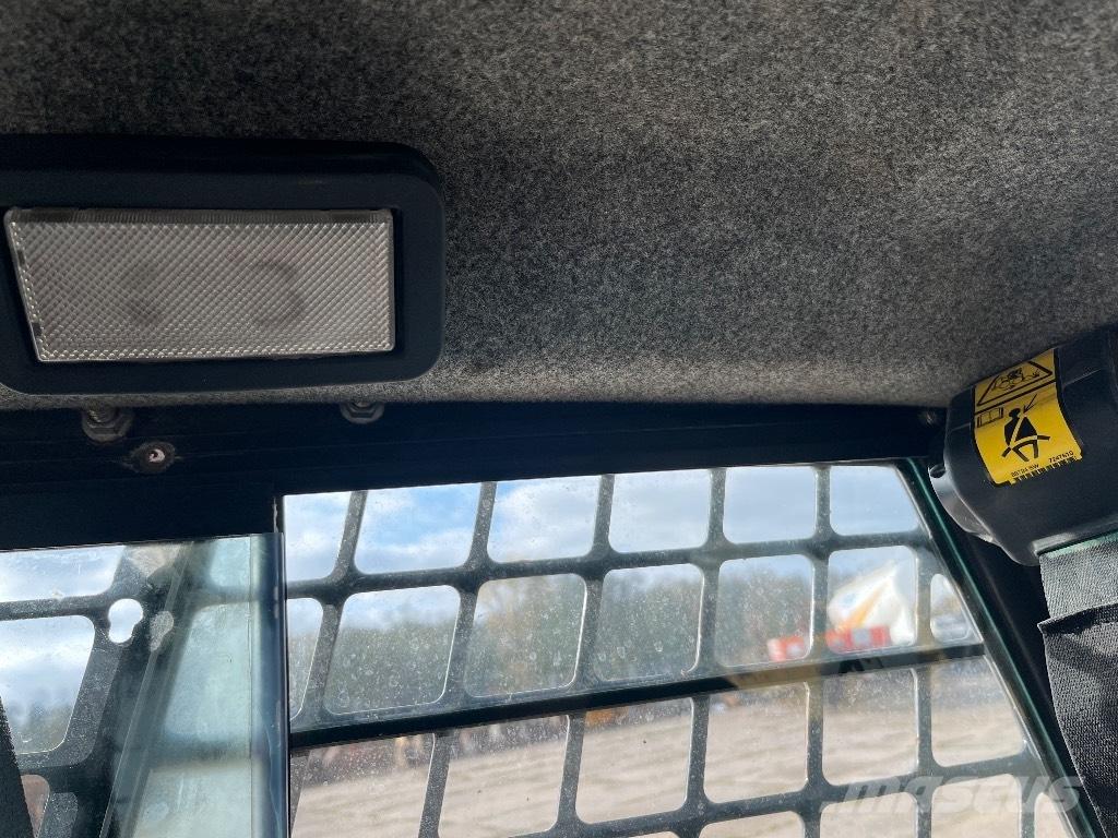 Bobcat S 100 Skid steer loaders