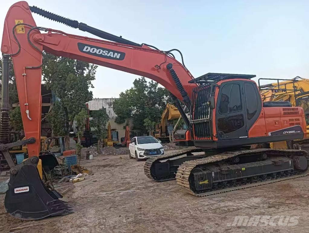 Doosan DX 225 LCA Crawler excavators