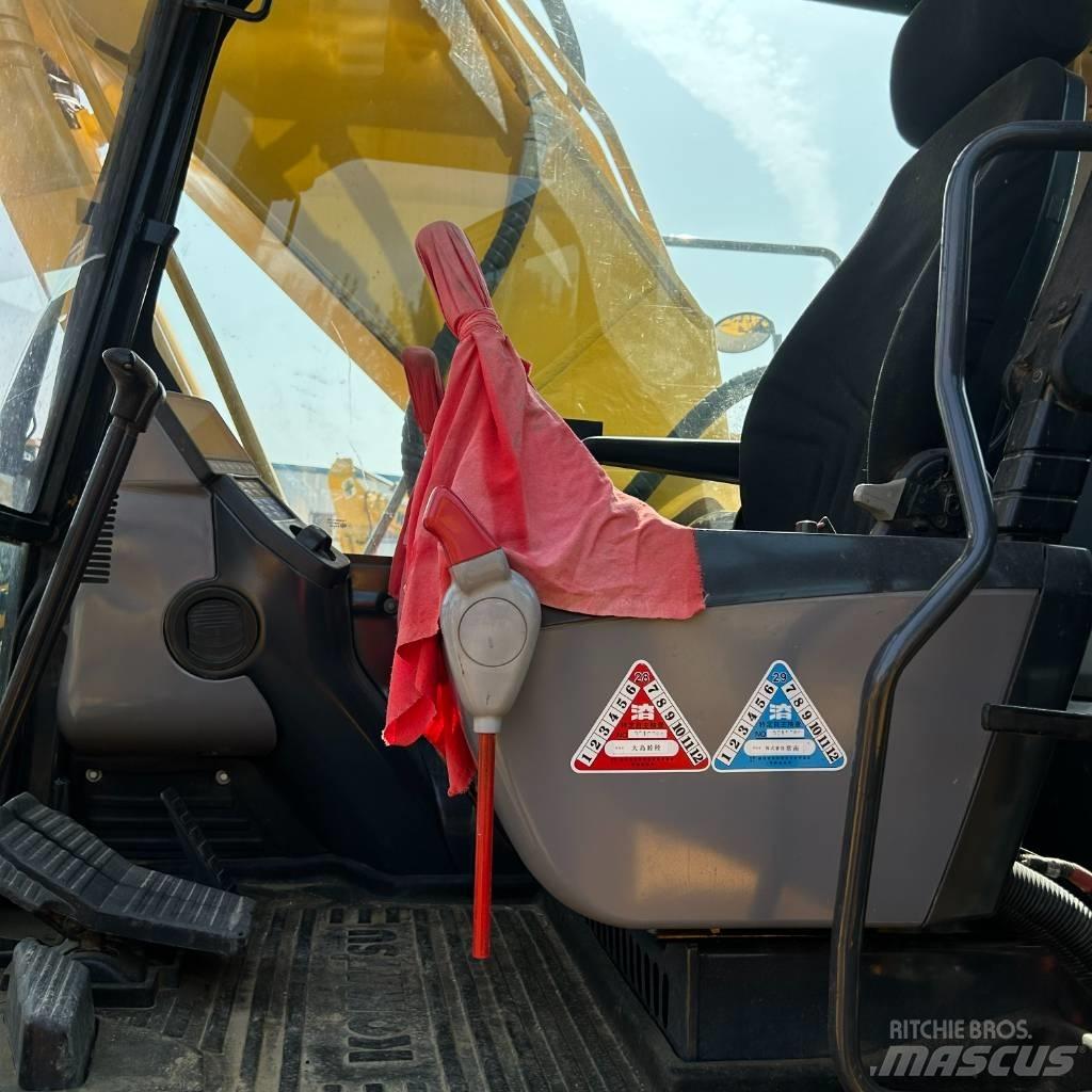 Komatsu 200-8 Crawler excavators
