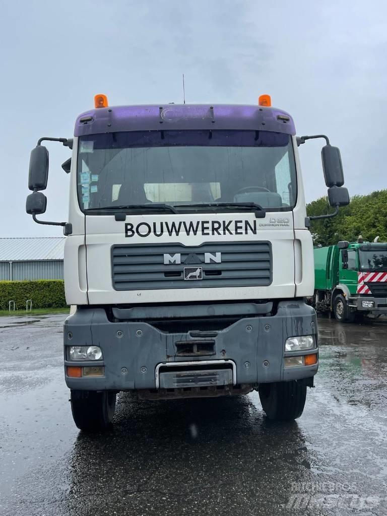 MAN TGA 33.390 Tipper trucks