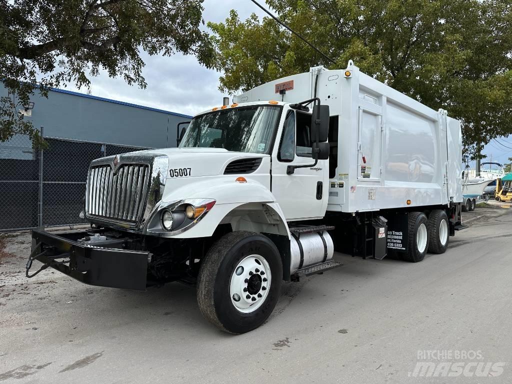 International 7400 Waste trucks