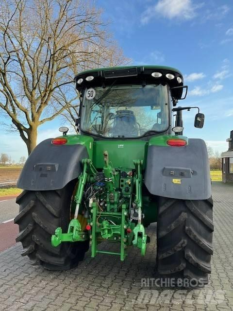 John Deere 7310 R Tractors