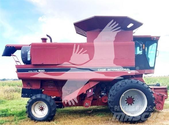Case IH 1680 Combine harvesters