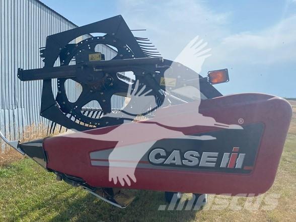Case IH 2152 Combine harvester heads