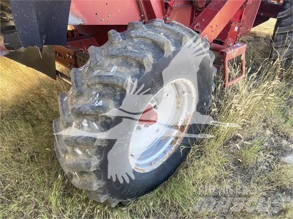 Case IH 2388 Combine harvesters