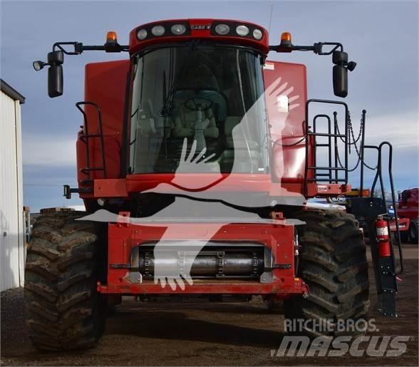Case IH 7120 Combine harvesters