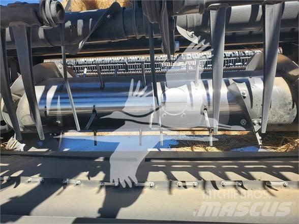 MAC DON FD145 Combine harvester heads