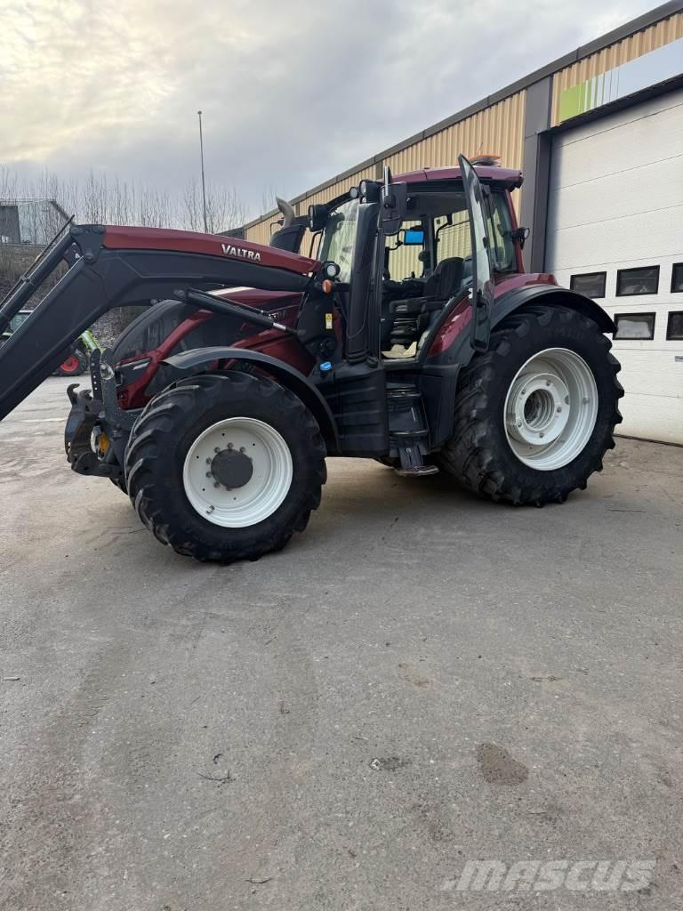 Valtra T234 Tractors