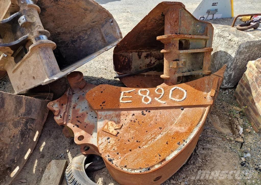 JCB JS 145 W Wheeled excavators