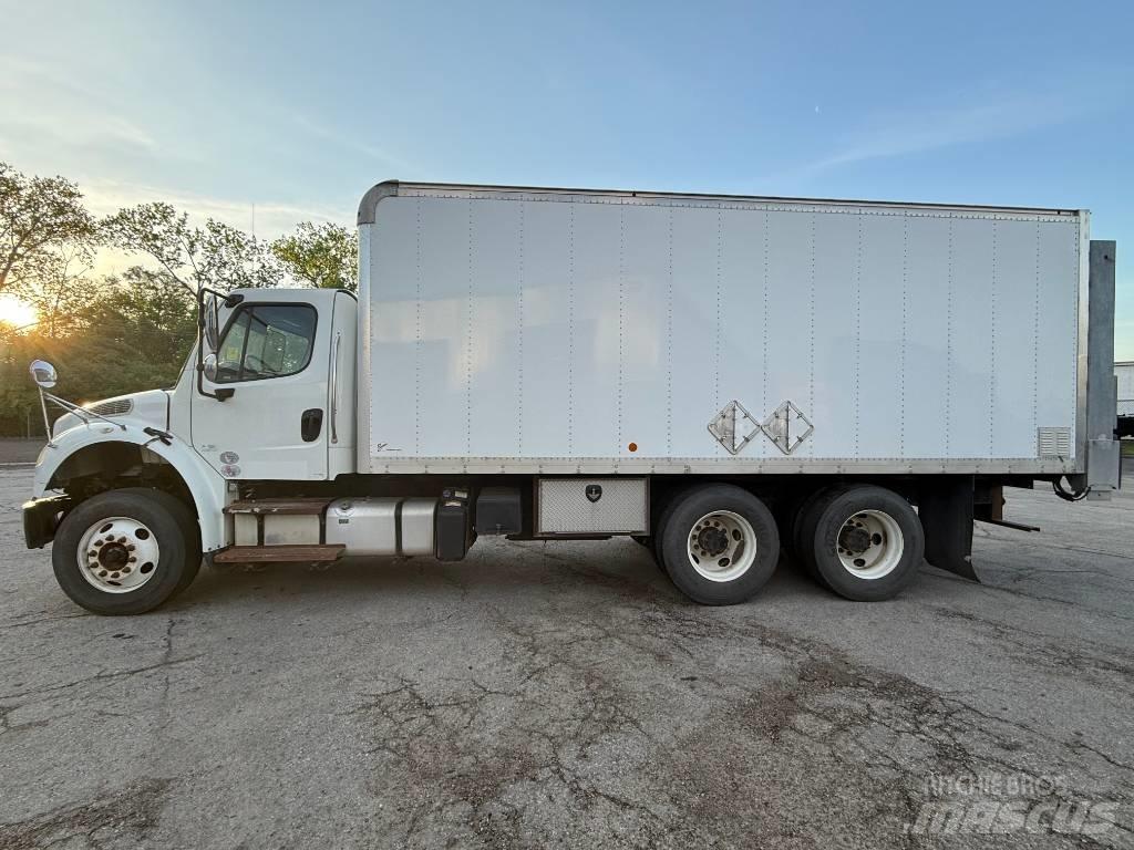 Freightliner M 106 Box trucks