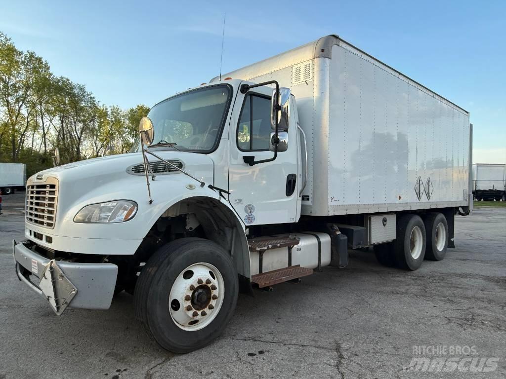 Freightliner M 106 Box trucks
