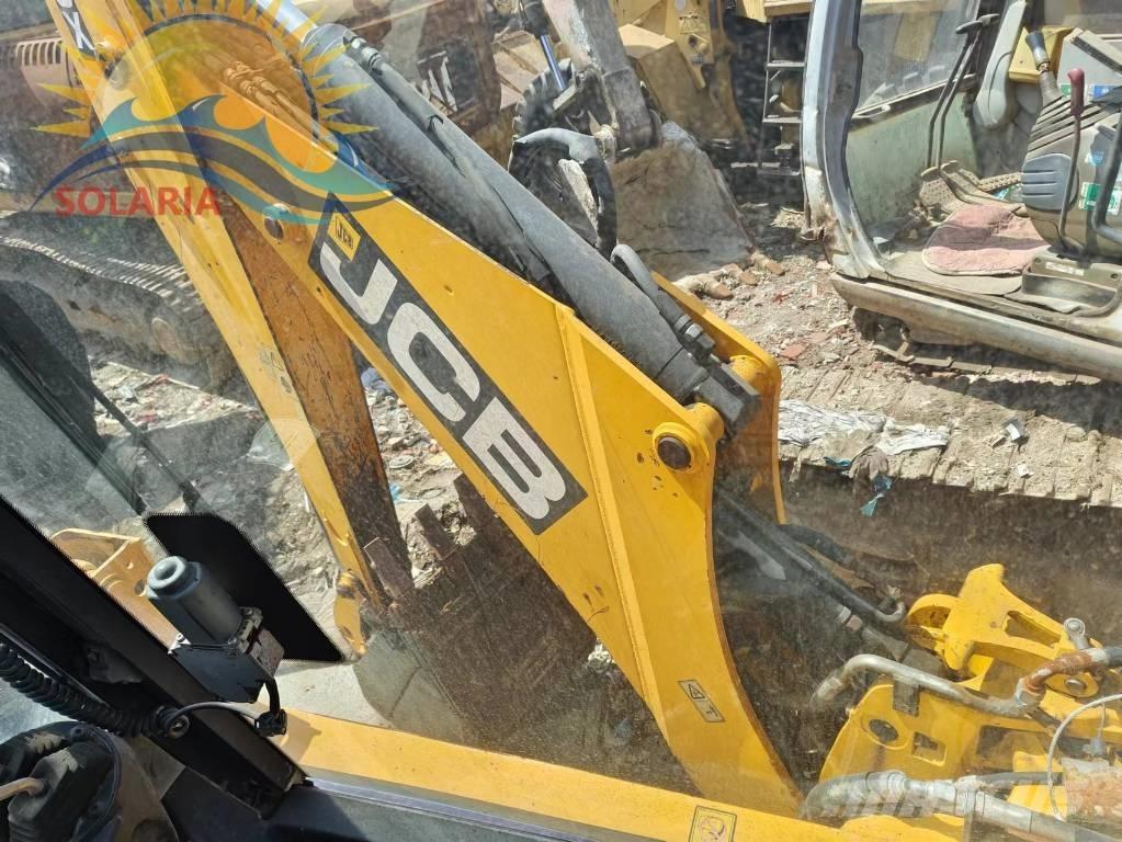 JCB 3 CX Backhoe