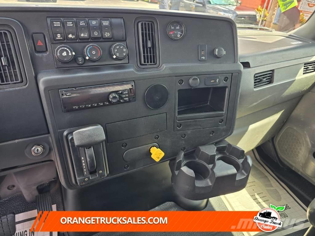 International MV607 Flatbed / Dropside trucks