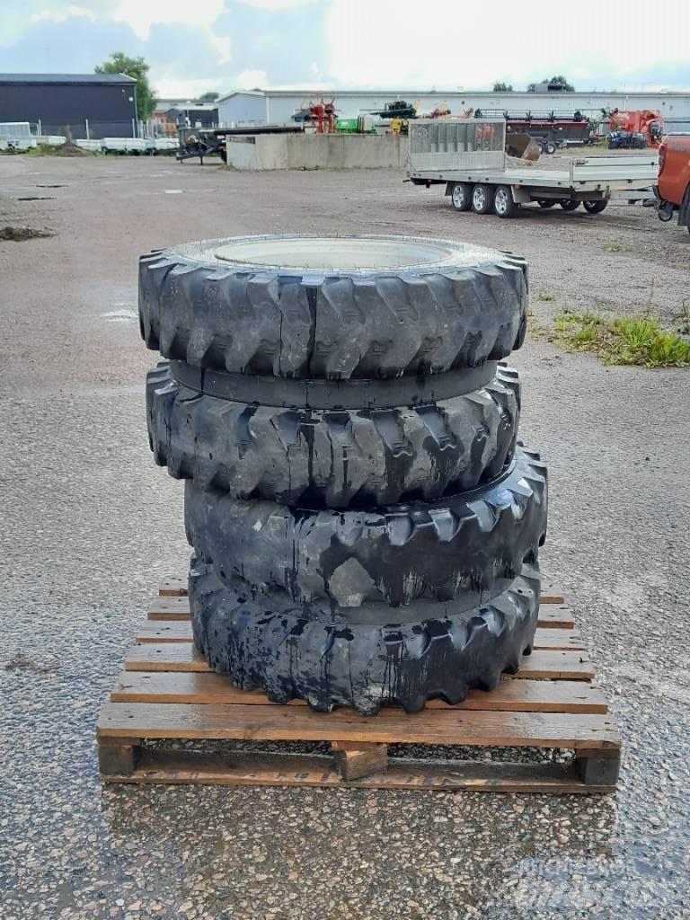 Mitas 8,25-20 Hjul Tyres, wheels and rims