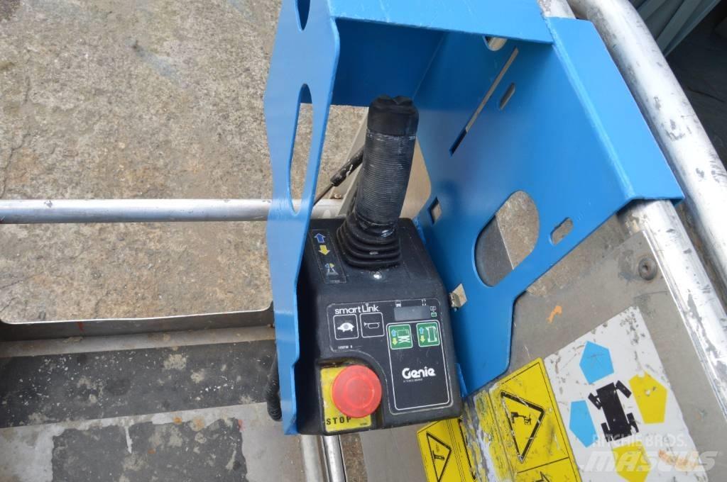 Genie GR 15 Used Personnel lifts and access elevators