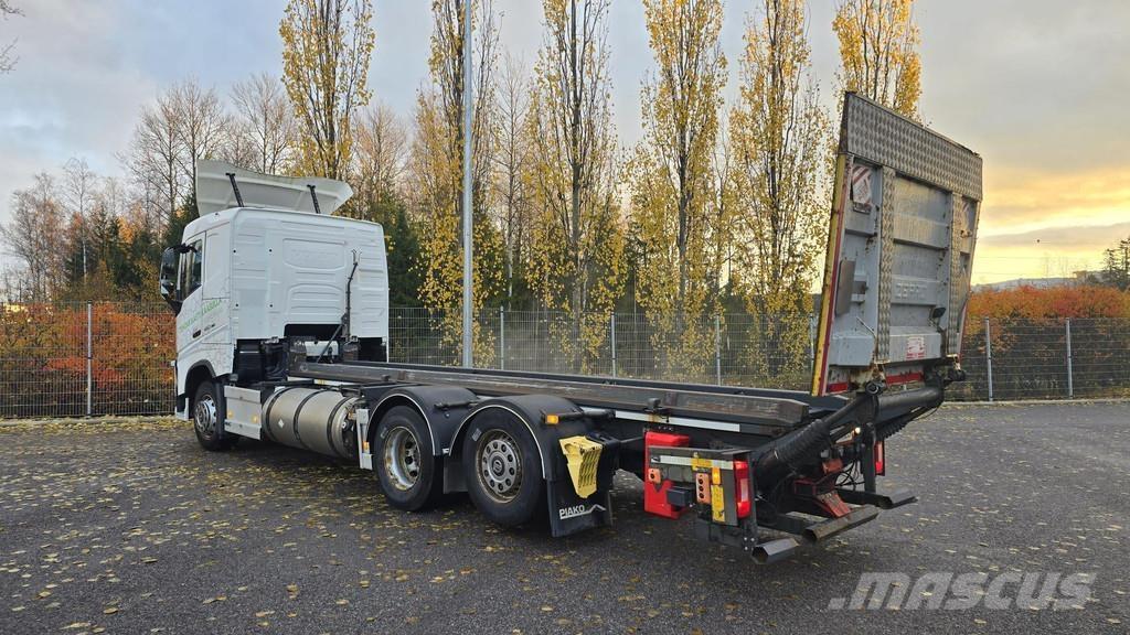 Volvo FH Demountable trucks