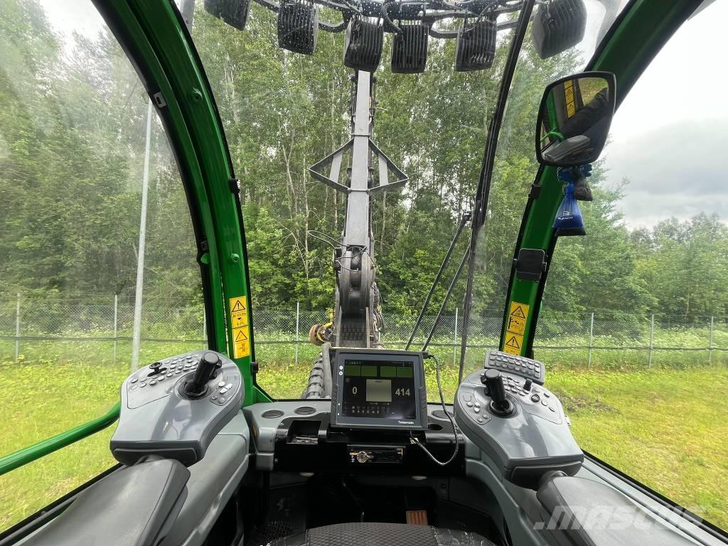 John Deere 1470 E Harvesters