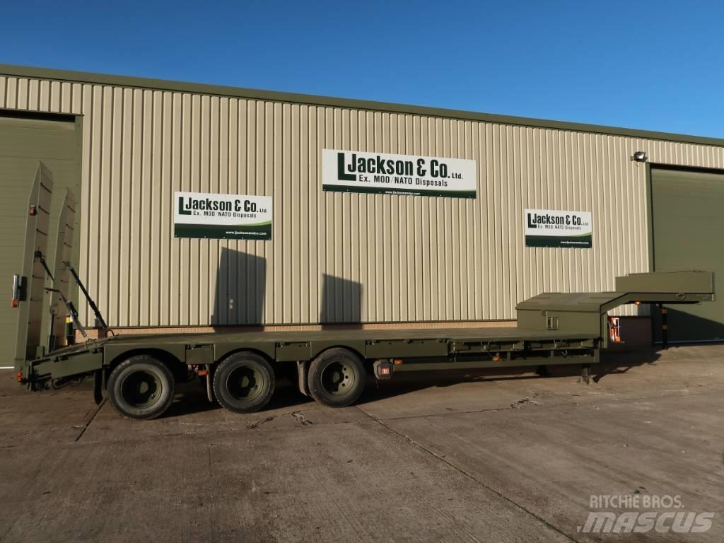 Broshuis E2130 Low loader-semi-trailers
