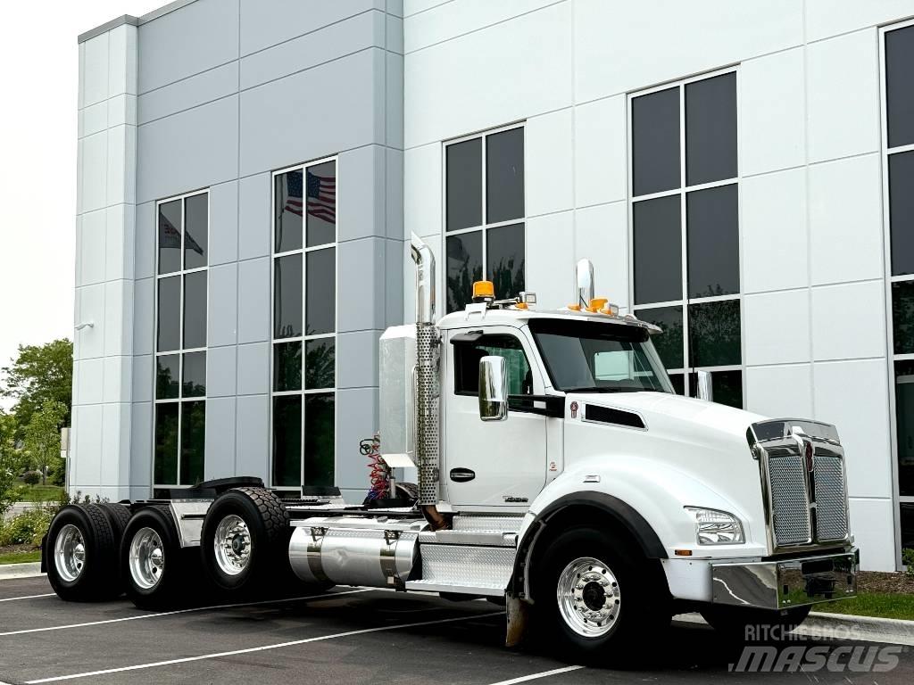 Kenworth T 880 Prime Movers