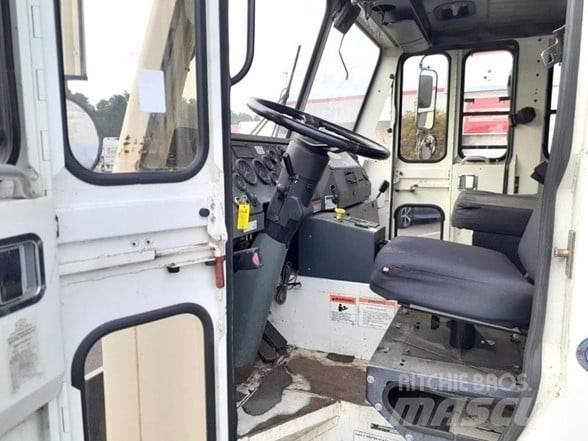 CCC LOW ENTRY Waste trucks