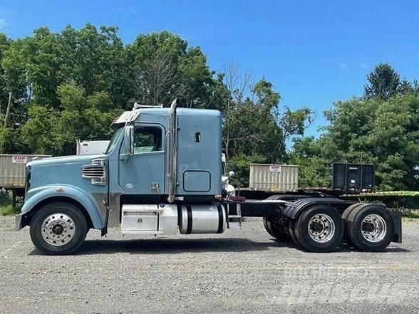 Freightliner 122SD Prime Movers
