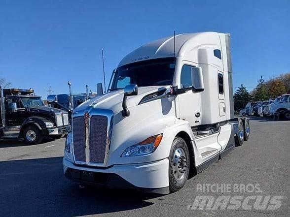 Kenworth T680 Prime Movers