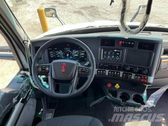 Kenworth T680 Prime Movers